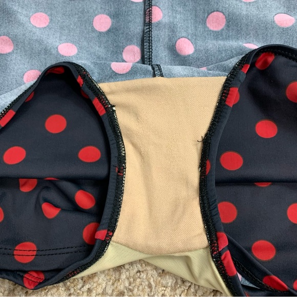 Bettie Page polka dot retro swimsuit - Picture 8 of 11